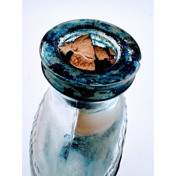 Antique Mrs. Stewart's Liquid Bluing Bottle No-Drip Cap Broken Cork Vintage - Picture 7 of 10